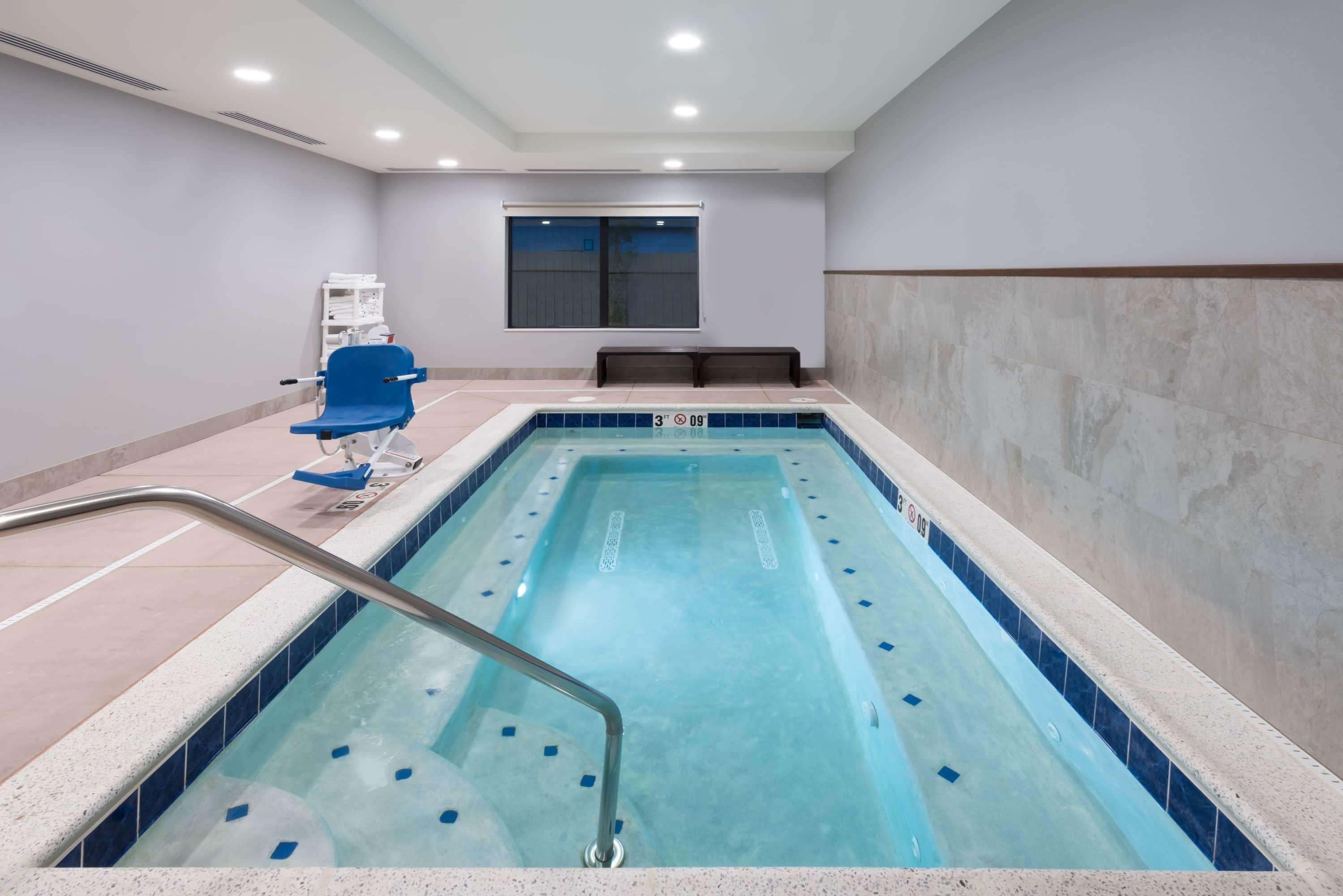 Wingate By Wyndham Sidney Hotel Ngoại thất bức ảnh