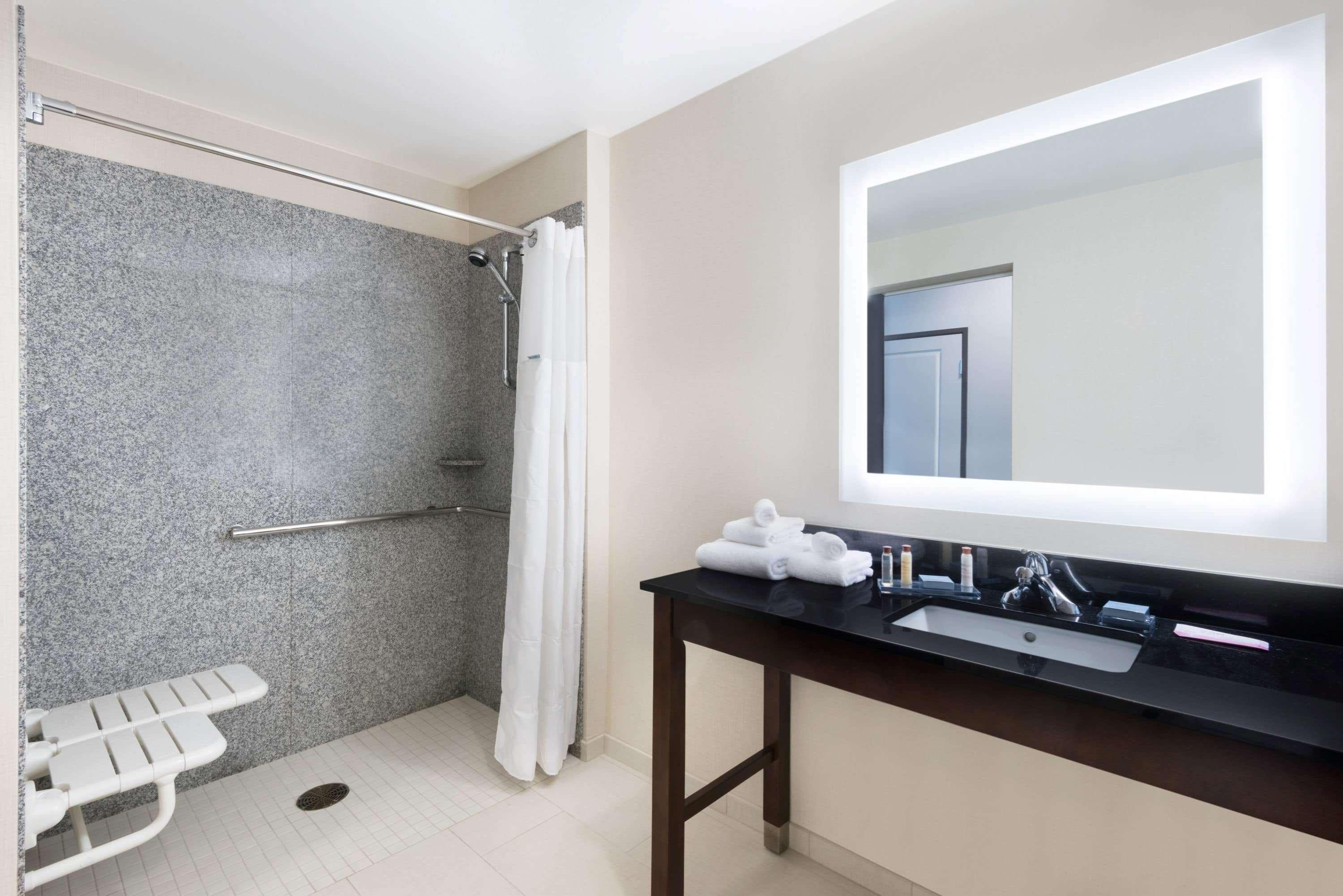 Wingate By Wyndham Sidney Hotel Ngoại thất bức ảnh