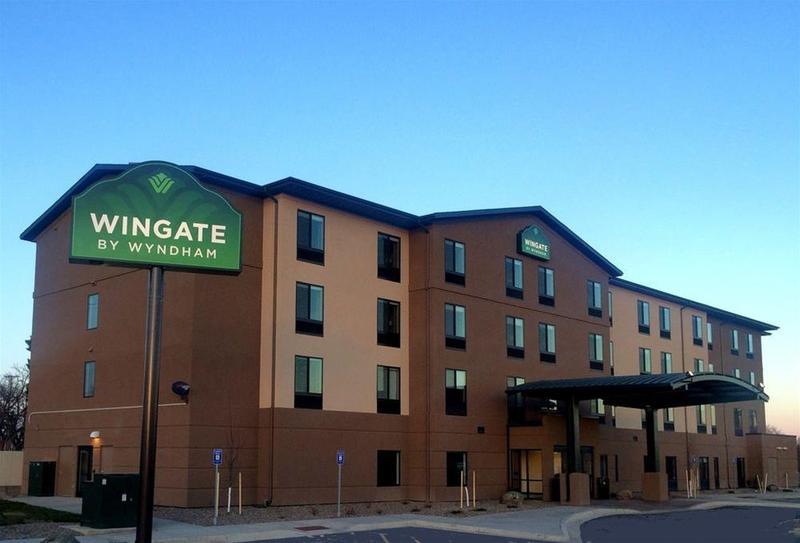 Wingate By Wyndham Sidney Hotel Ngoại thất bức ảnh