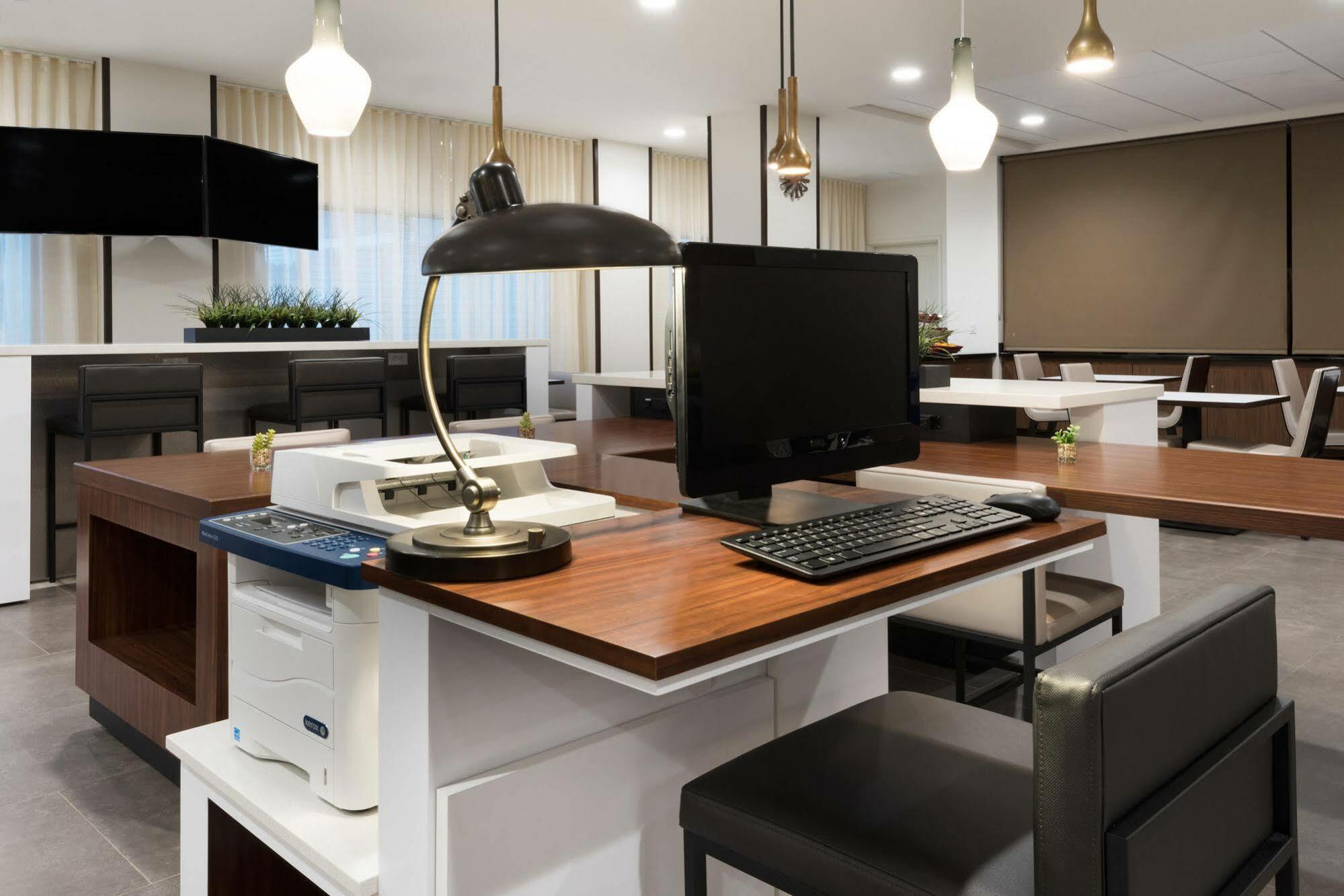 Wingate By Wyndham Sidney Hotel Ngoại thất bức ảnh
